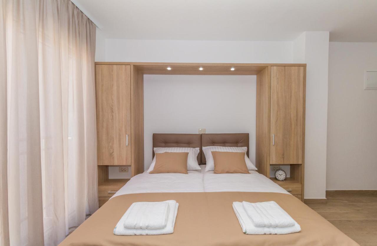 Villa Astoria 비오그라드나모루 외부 사진
