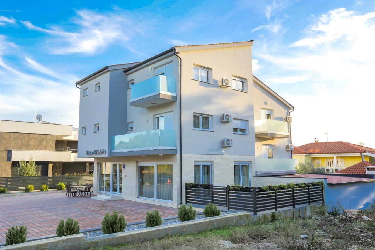 Villa Astoria 비오그라드나모루 외부 사진